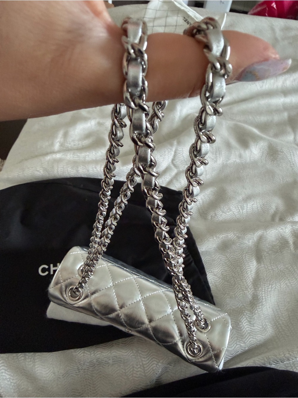 CHANEL Silver Quilted Lambskin Flap Bag with original pouch - Picture 6 of 12